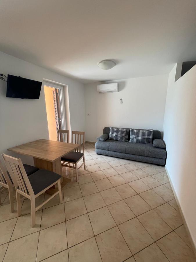 Apartamento Olive Nerezine Exterior foto
